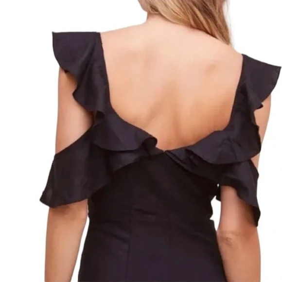 Astr the label Emi off the shoulder mini dress size small - Picture 3 of 8